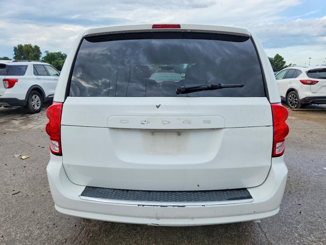 2013 Dodge Grand Caravan Se White vin: 2C4RDGBG8DR752832