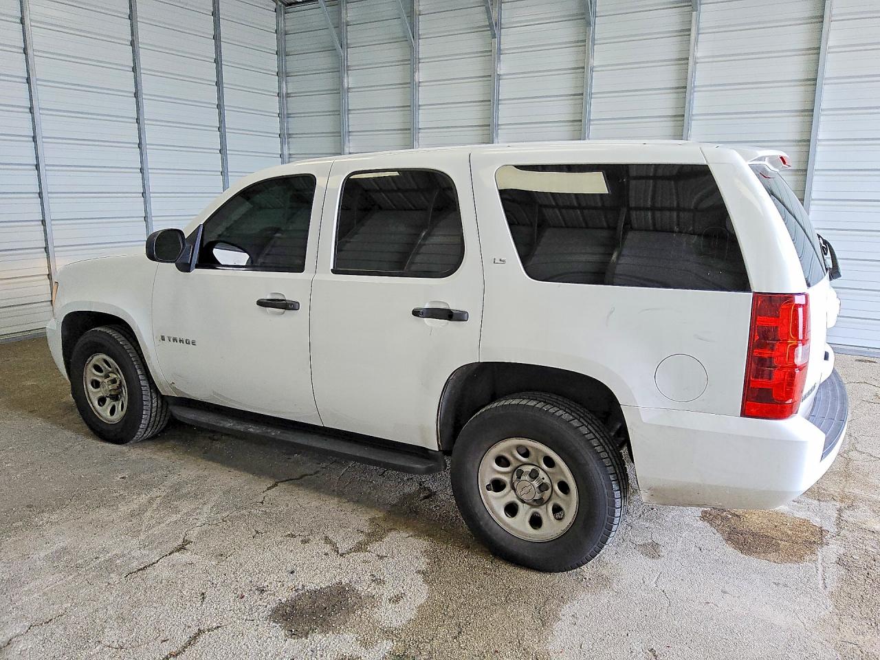 2009 Chevrolet Tahoe K1500 Ls White vin: 1GNFK13089R158155
