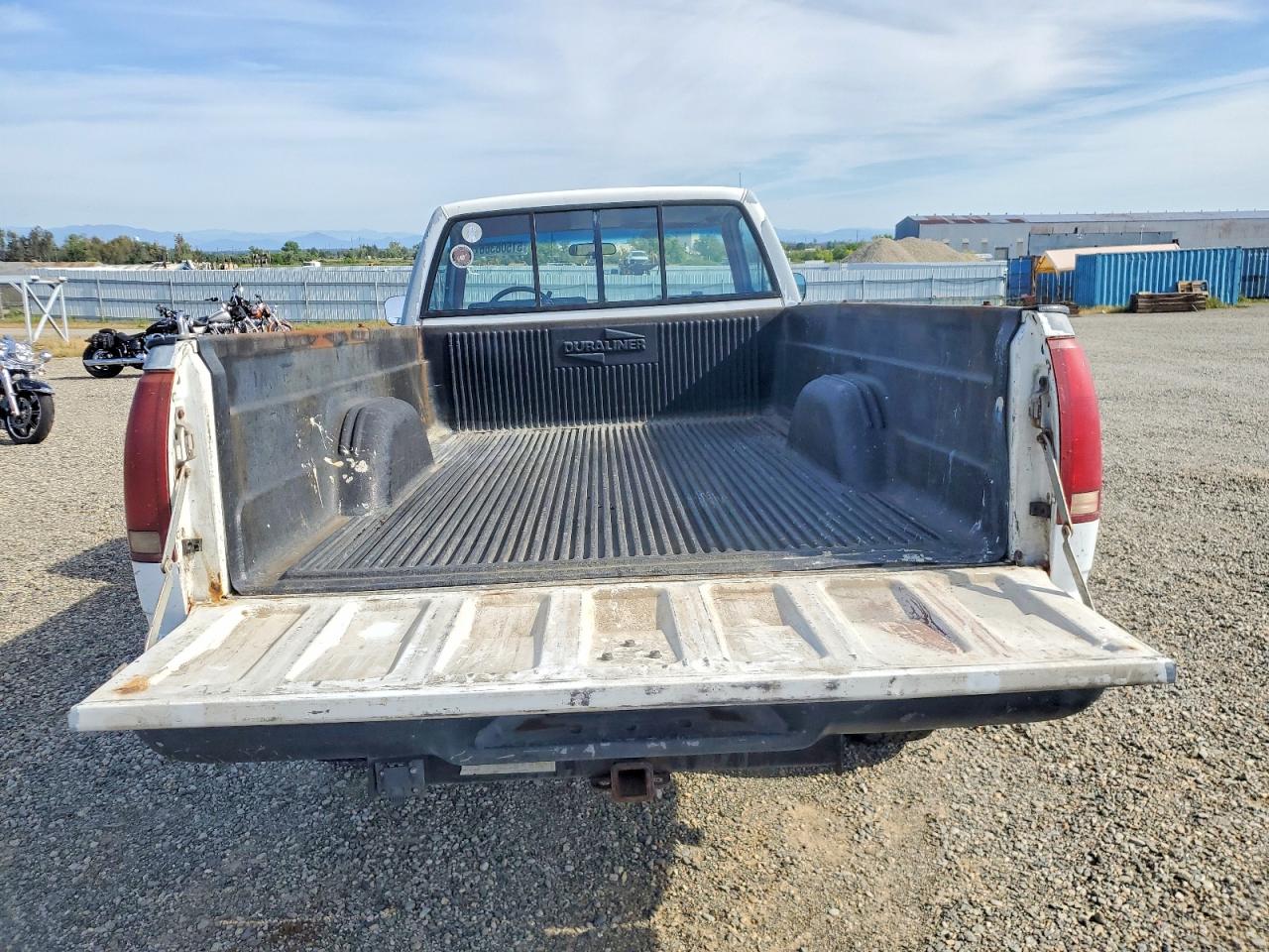 1989 Gmc Sierra C2500 Белый vin: 1GTGC24K9KE510415