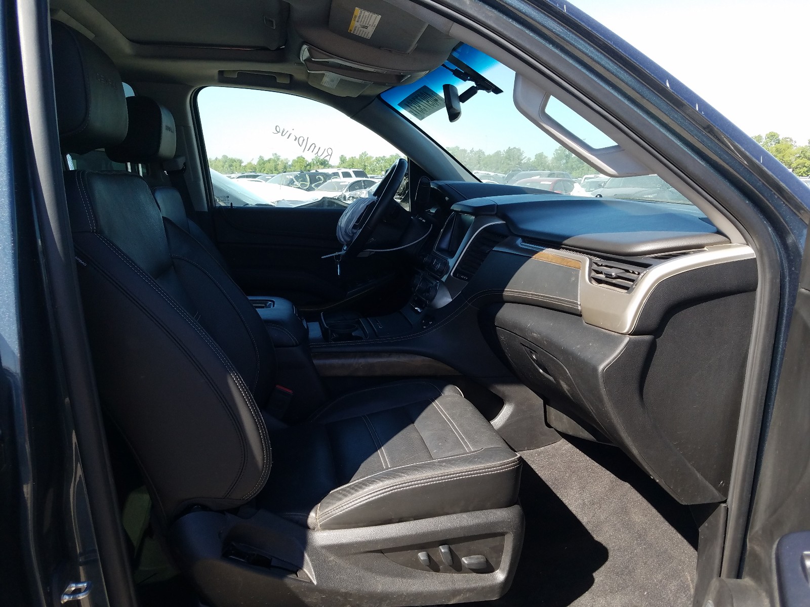 2019 Gmc Yukon Xl Denali Black vin: 1GKS2HKJ2KR131859