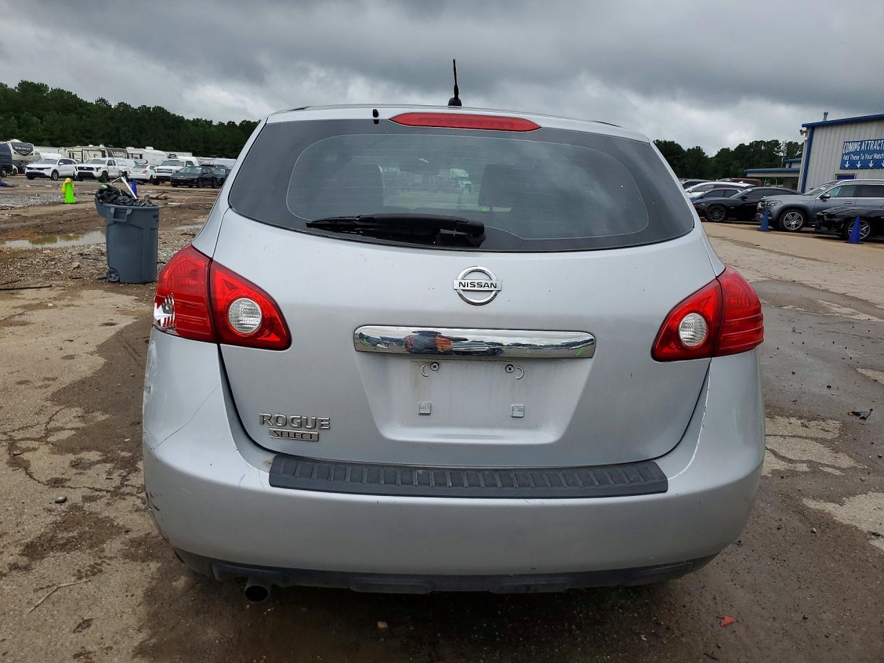 2014 Nissan Rogue Select S Silver vin: JN8AS5MT6EW604533