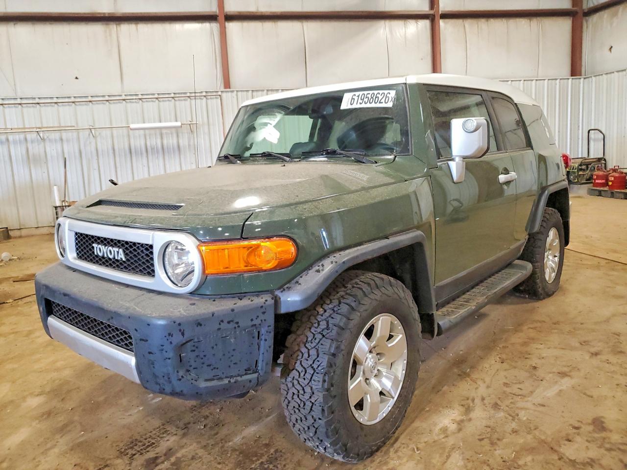 2010 Toyota Fj Cruiser Base Green vin: JTEBU4BFXAK093438