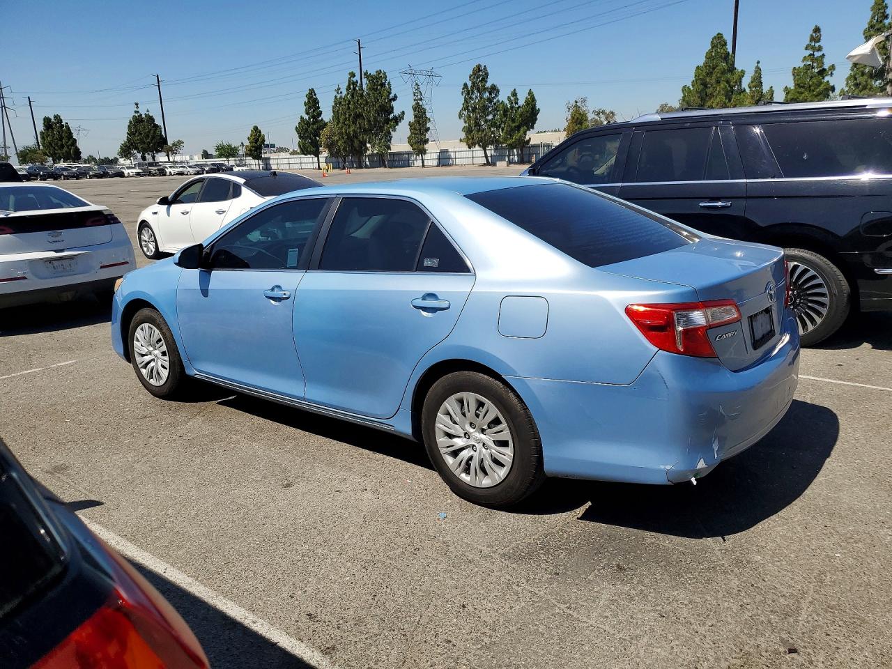 2012 Toyota Camry Le Blue vin: 4T4BF1FK5CR194125