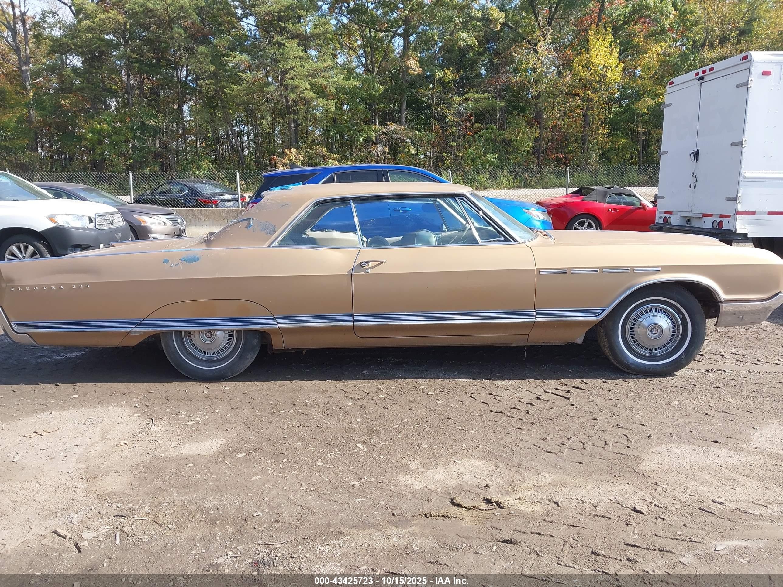 1965 Buick Electra   Beige vin: 484375H297221    
