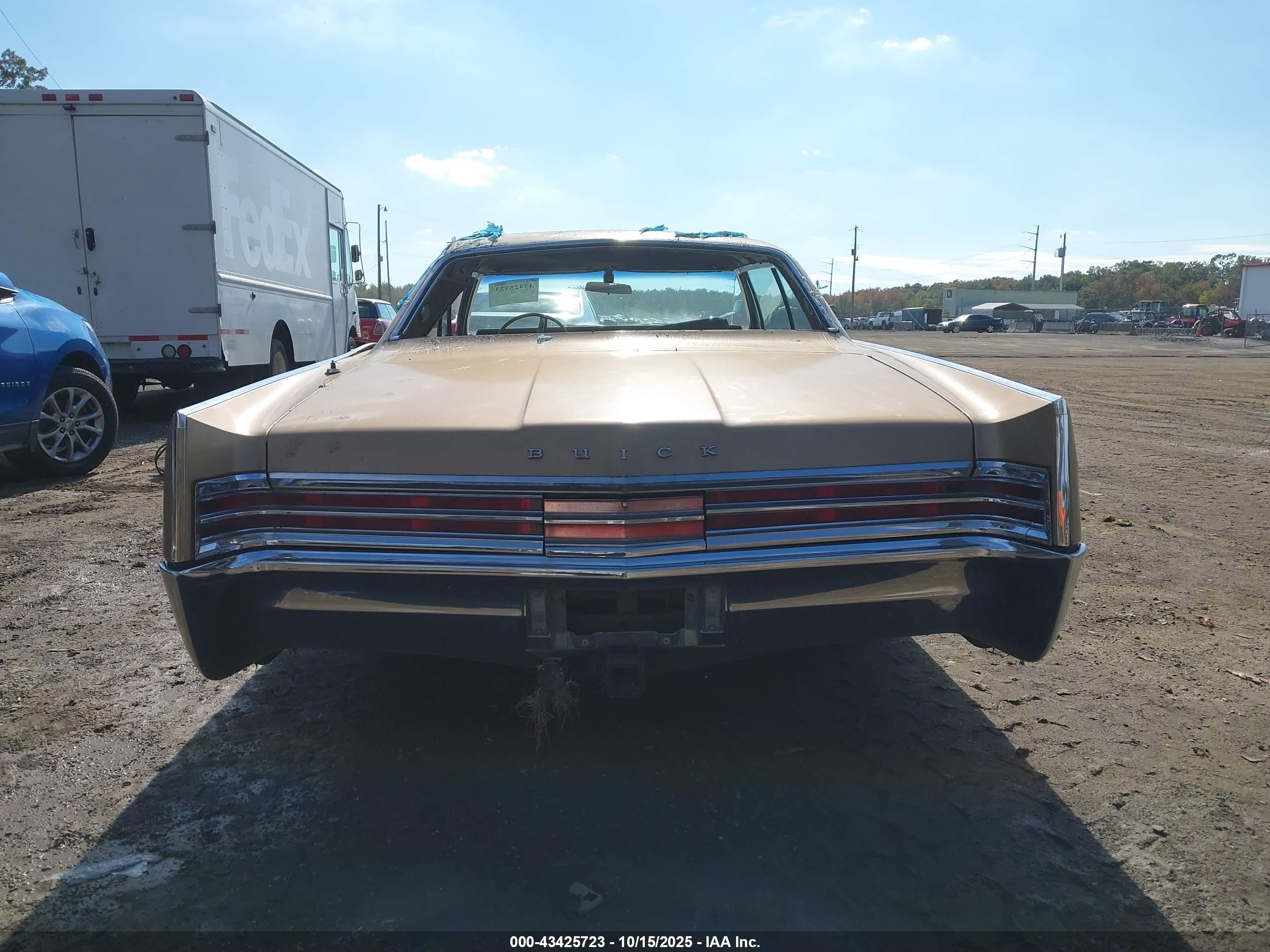 1965 Buick Electra   Beige vin: 484375H297221    
