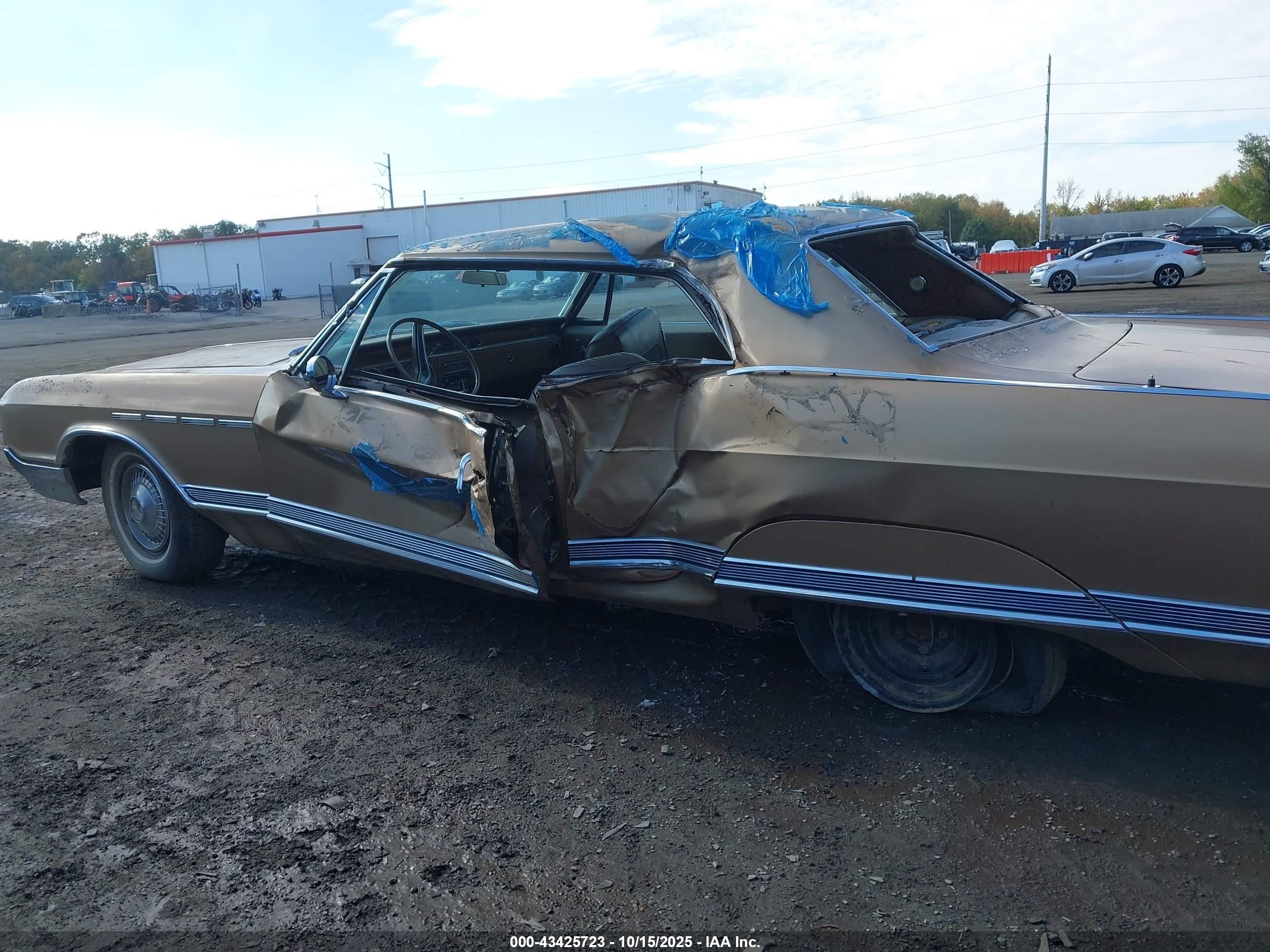1965 Buick Electra   Beige vin: 484375H297221    