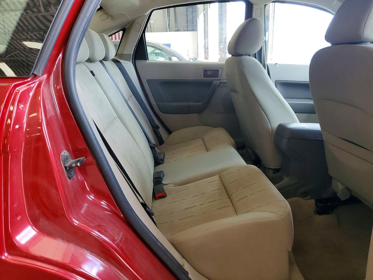 2011 Ford Focus Se Красный vin: 1FAHP3FNXBW197526