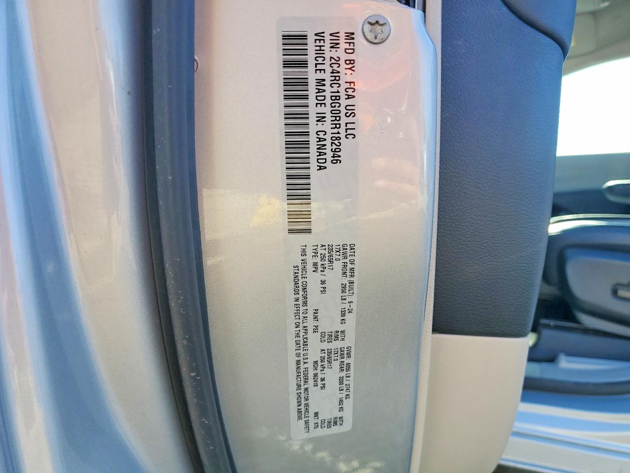 2024 Chrysler Pacifica Touring L Silver vin: 2C4RC1BG0RR182946