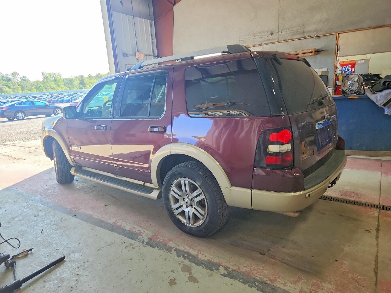 2006 Ford Explorer Eddie Bauer Burgundy vin: 1FMEU74E86UA78063