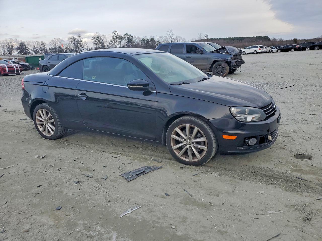 2012 Volkswagen Eos Komfort Black vin: WVWBW7AH0CV017330