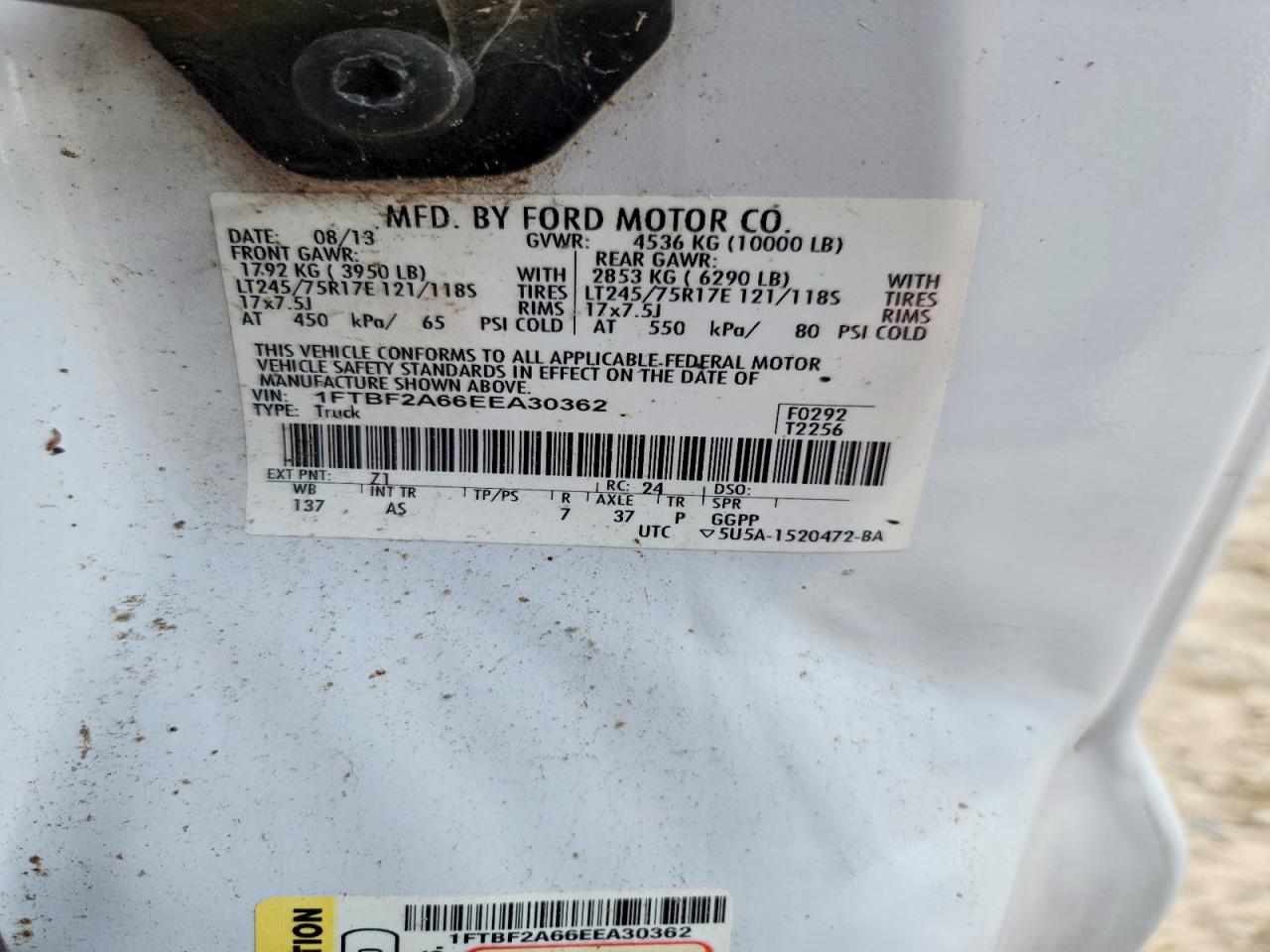 2014 Ford F250 Super Duty White vin: 1FTBF2A66EEA30362