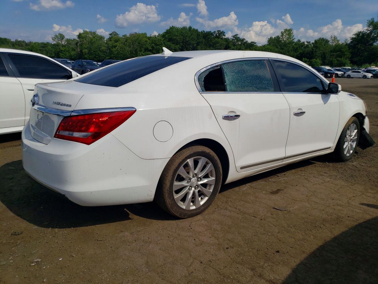 2014 Buick Lacrosse White vin: 1G4GB5GR9EF103413