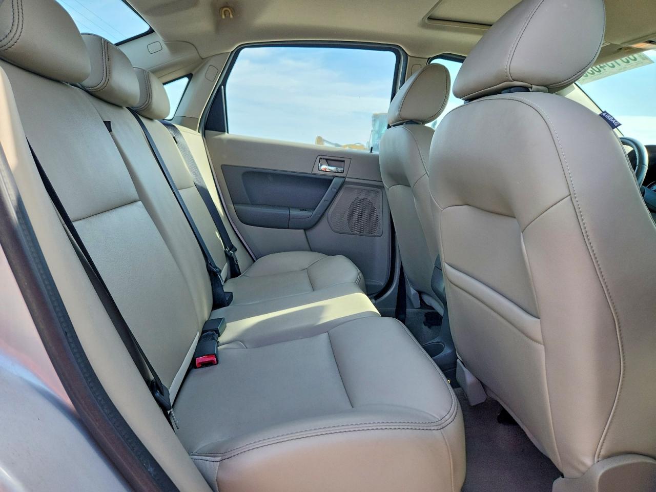 2010 Ford Focus Sel Silver vin: 1FAHP3HN5AW260933