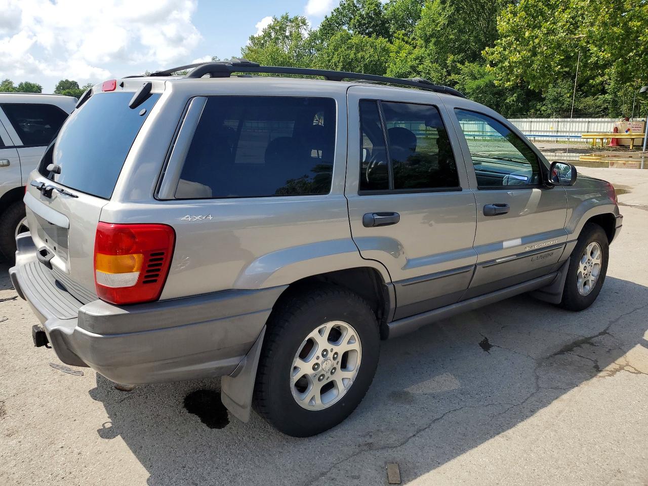 2001 Jeep Grand Cherokee Laredo Серебряный vin: 1J4GW48S01C727840