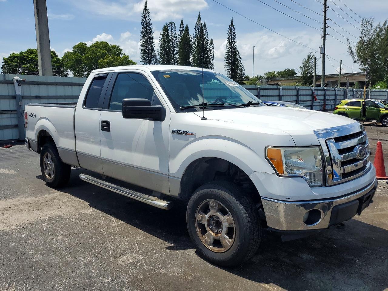 2011 Ford F150 Super Cab White vin: 1FTFX1EF4BFA37366