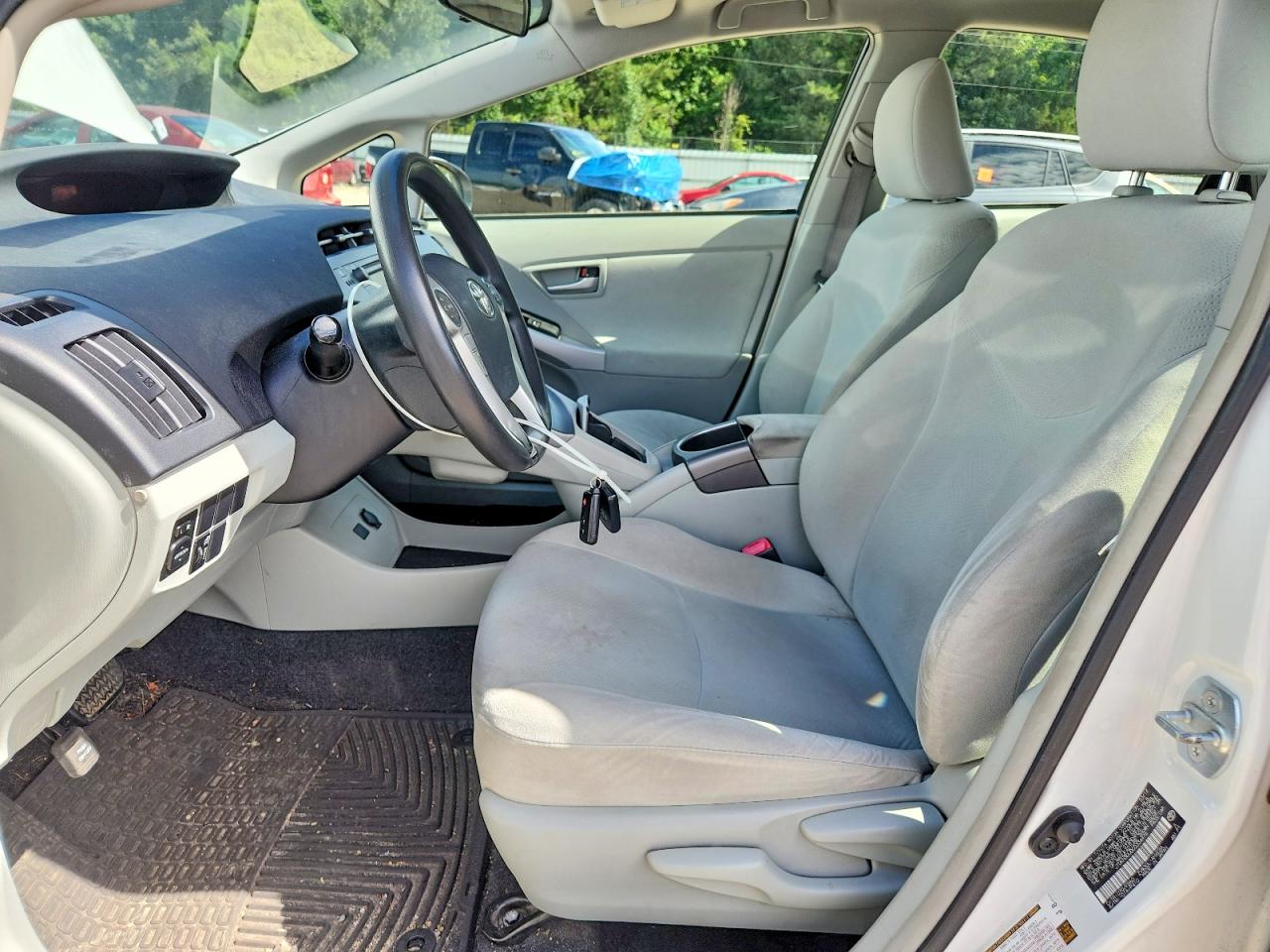 2012 Toyota Prius Two White vin: JTDKN3DU0C0334476