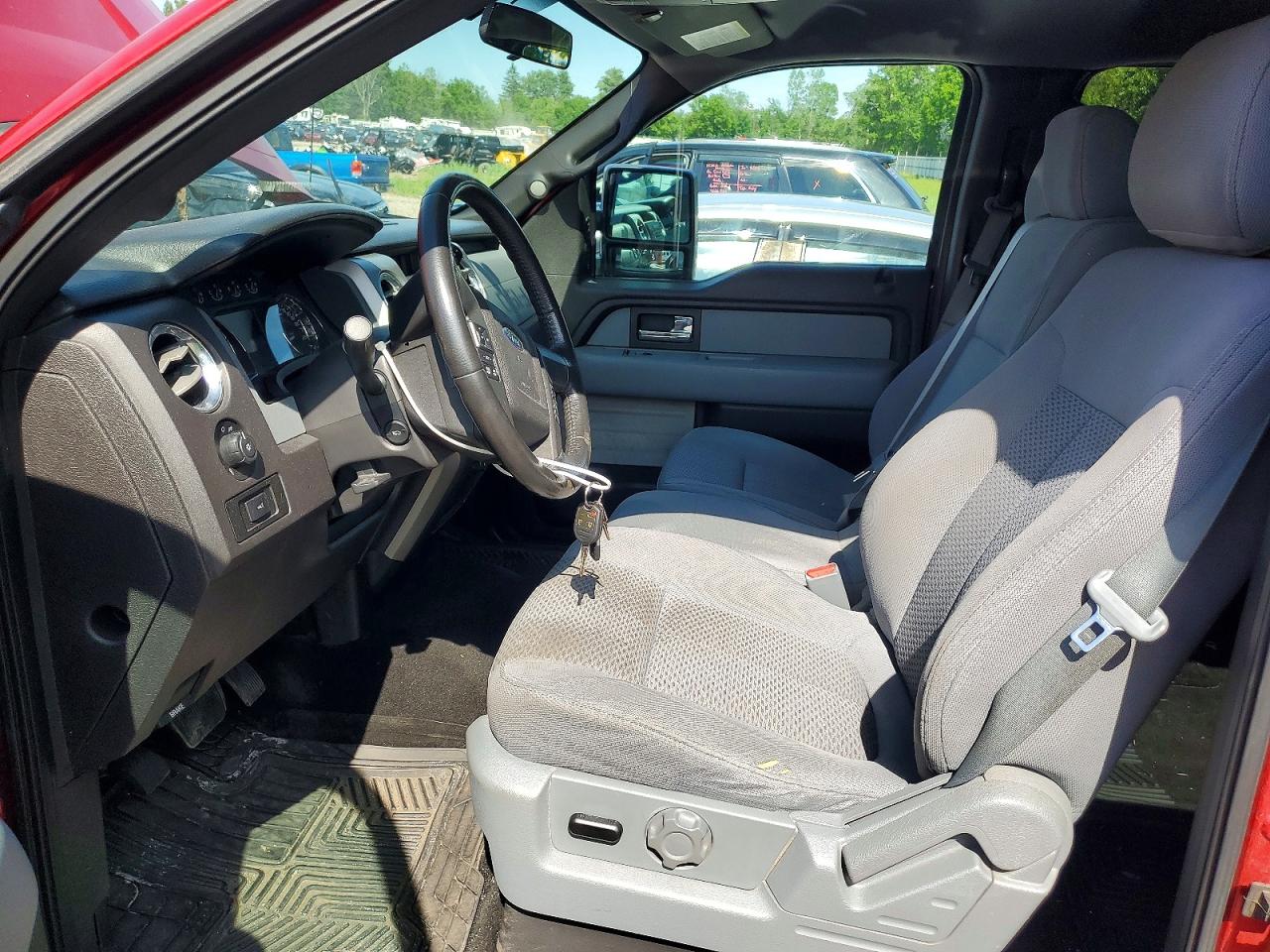 2012 Ford F150 Supercrew Red vin: 1FTFW1EF0CFB66452