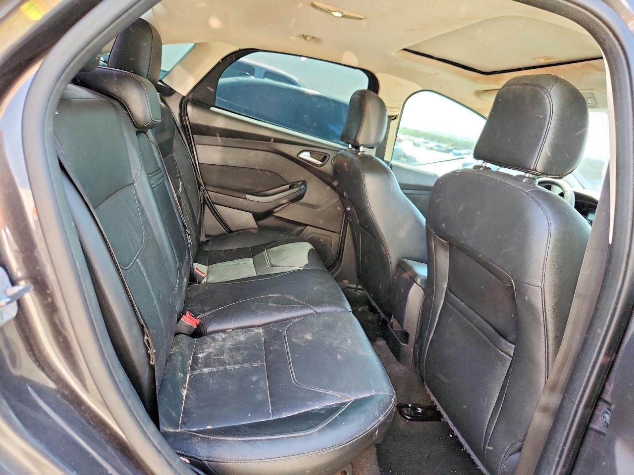 2015 Ford Focus Se Gray vin: 1FADP3F27FL210342