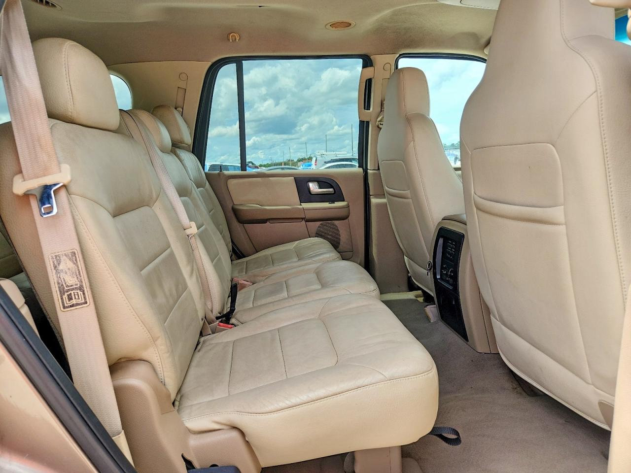 2003 Ford Expedition Xlt Cream vin: 1FMRU15W23LA96890