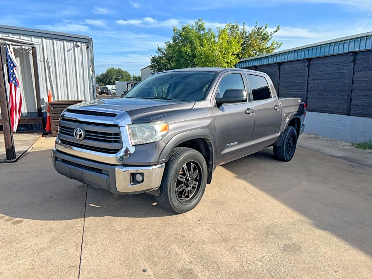 2015 Toyota Tundra Crewmax Sr5 Gray vin: 5TFEM5F10FX088619