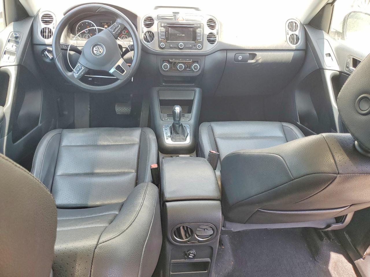 2011 Volkswagen Tiguan S Silver vin: WVGBV7AX5BW511908