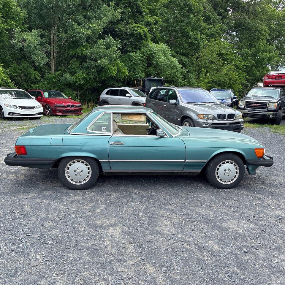 1988 Mercedes-benz 560 Sl Blue vin: WDBBA48D0JA081404