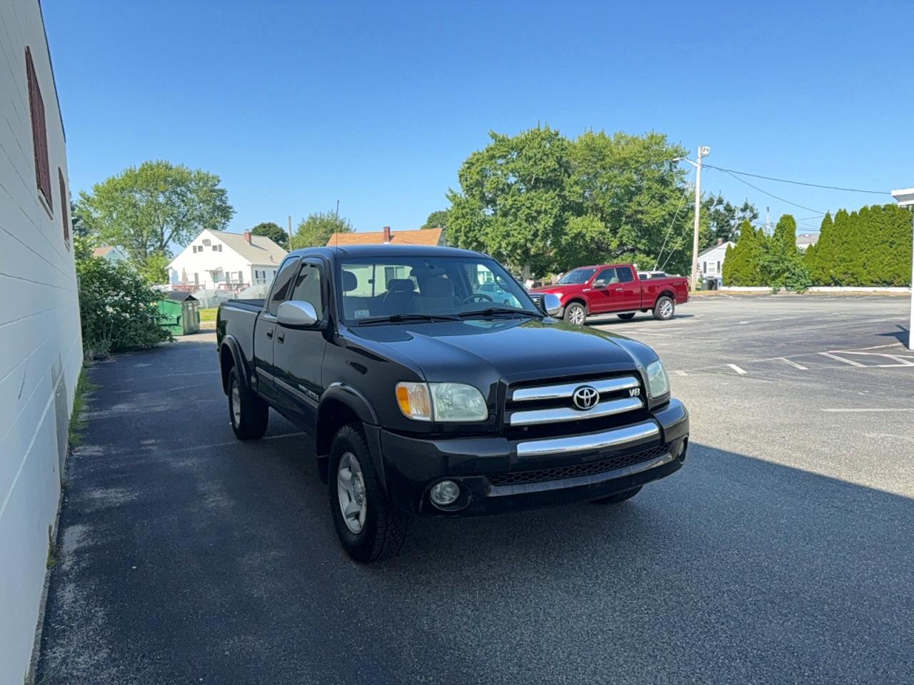 2004 Toyota Tundra Sr5 Black vin: 5TBBT44104S452116