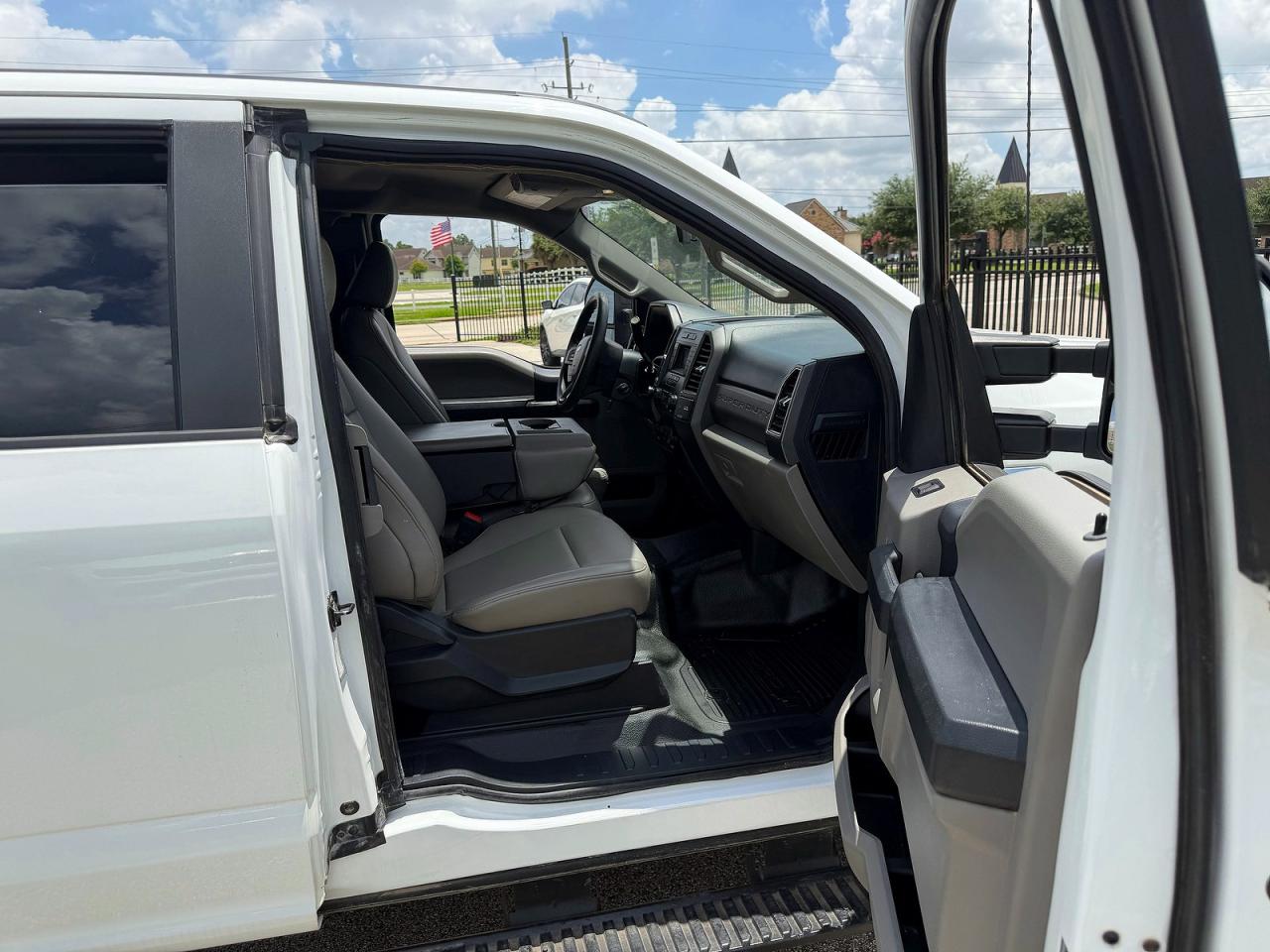 2022 Ford F250 Super Duty White vin: 1FT8X2BT0NED76712