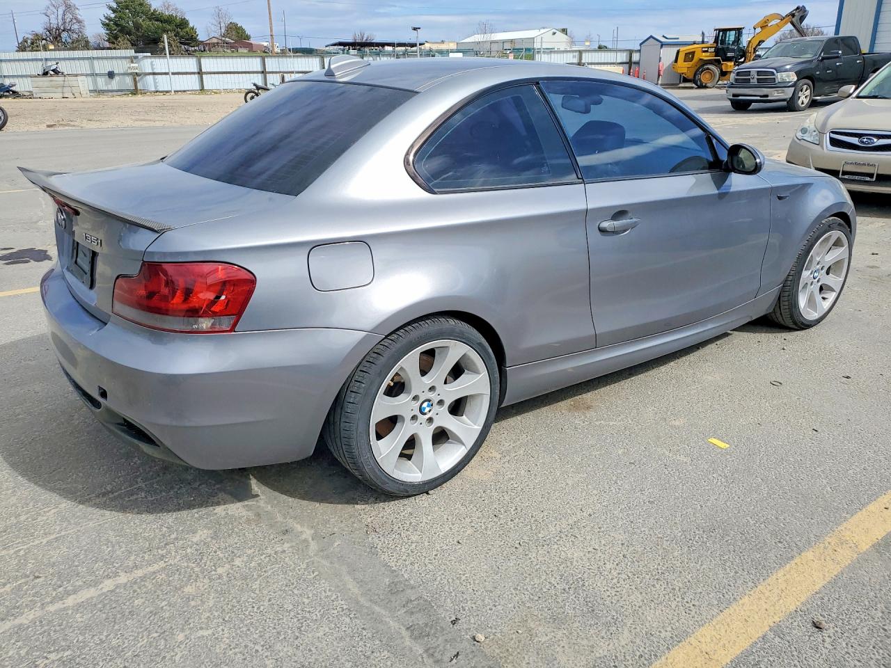 2009 Bmw 135 I Серый vin: WBAUC73569VK94851