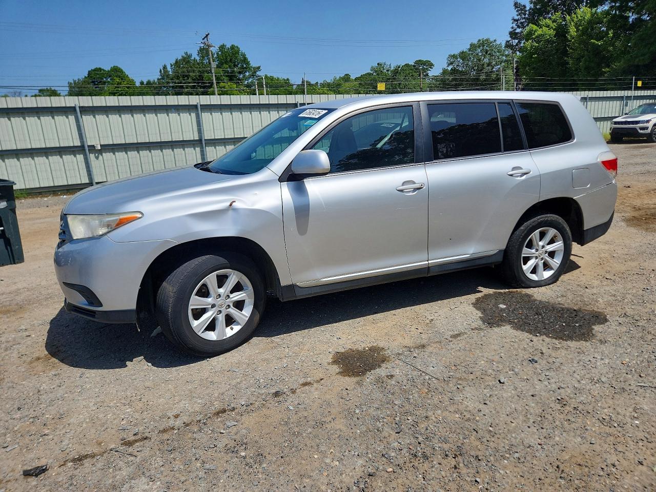 2013 Toyota Highlander Base Silver vin: 5TDZA3EH2DS044816