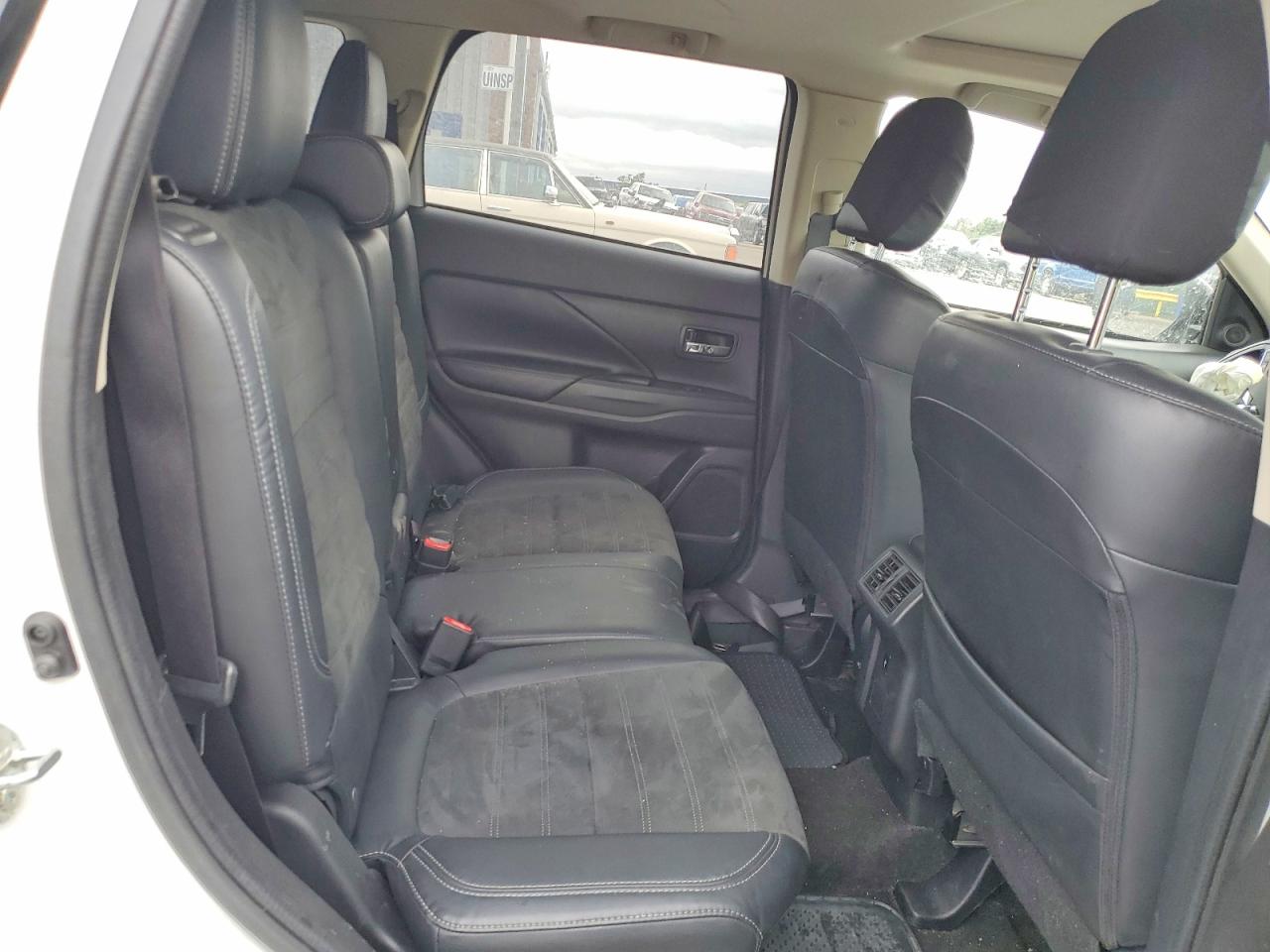 2019 Mitsubishi Outlander Se Белый vin: JA4AD3A32KZ055450