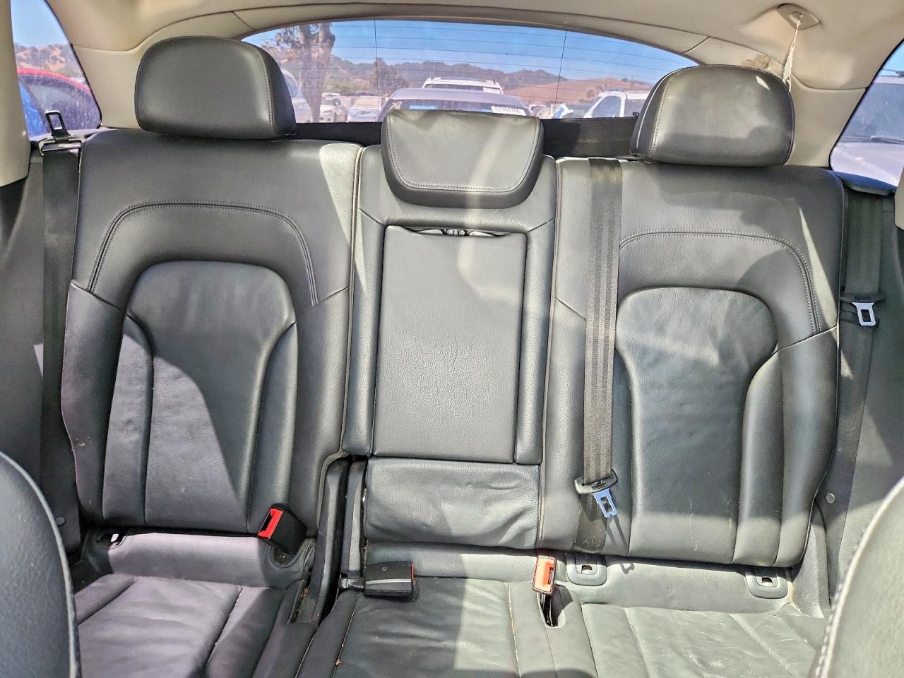 2011 Audi Q5 Premium Plus White vin: WA1DKAFP4BA100096