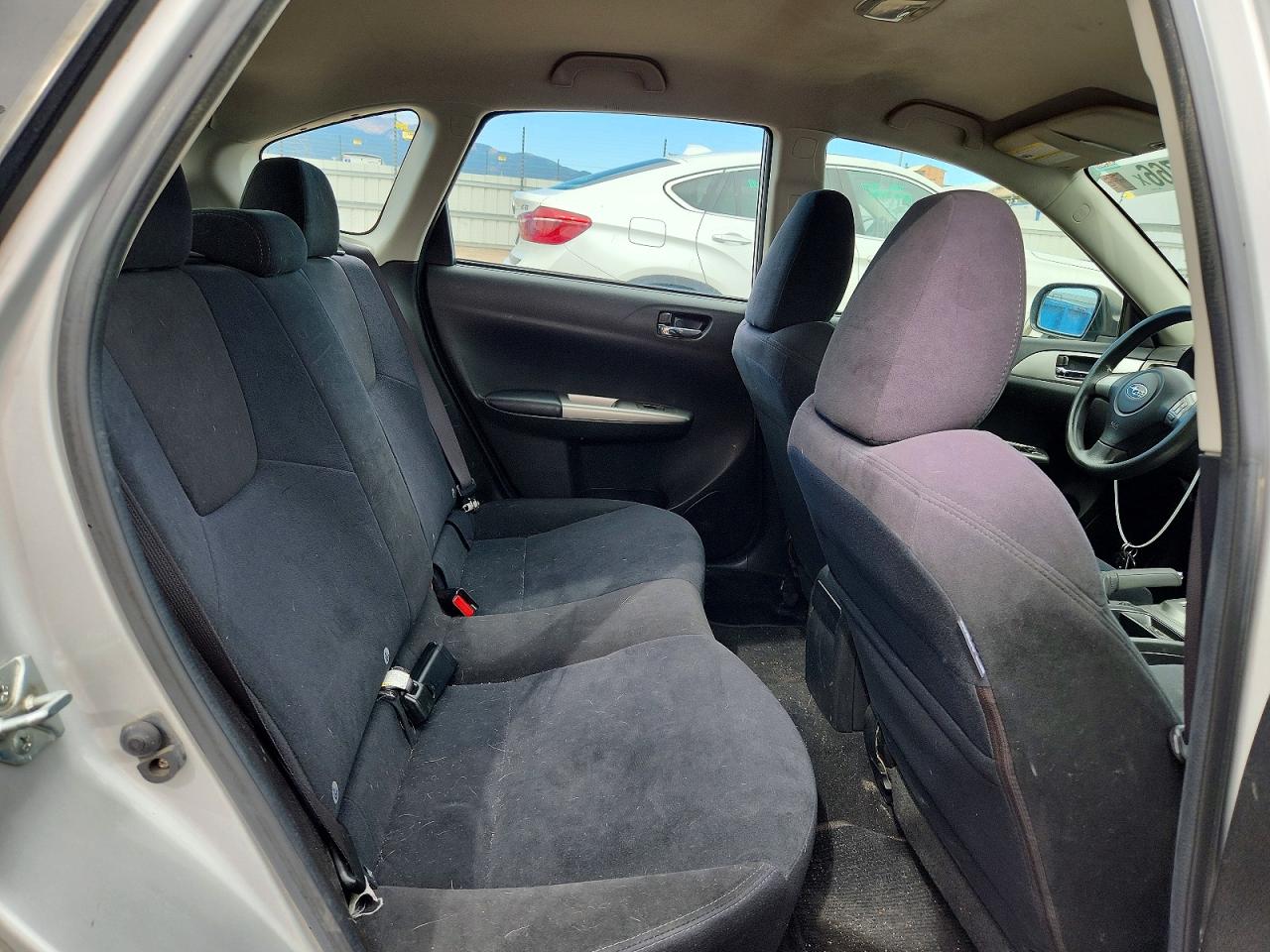 2009 Subaru Impreza 2.5i Silver vin: JF1GH61679H810775
