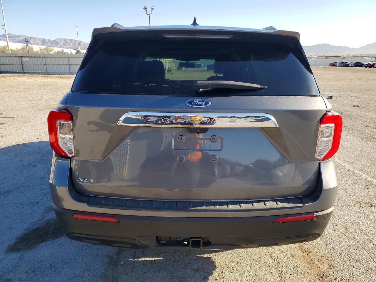 2021 Ford Explorer Xlt Серый vin: 1FMSK8DH6MGA41615