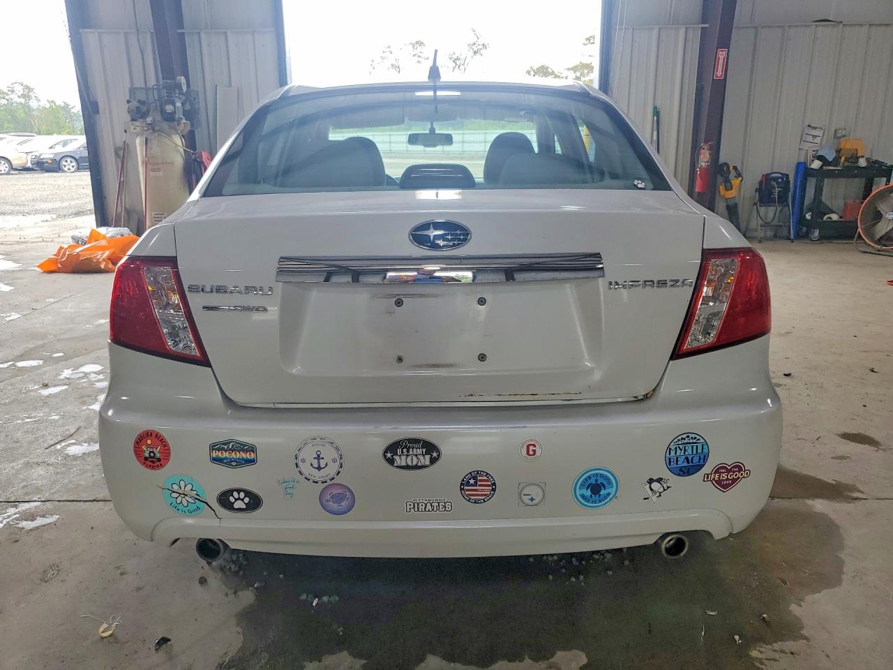 2010 Subaru Impreza 2.5i Premium White vin: JF1GE6B66AH503416