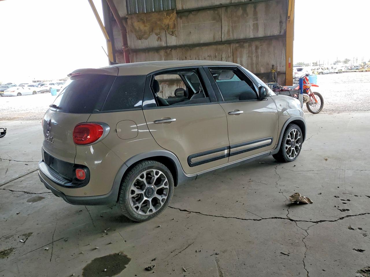 2014 Fiat 500l Trekking Tan vin: ZFBCFADHXEZ018089