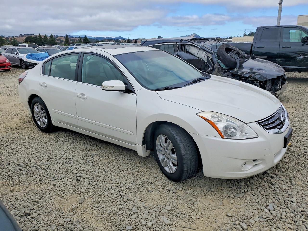 2010 Nissan Altima 2.5 White vin: 1N4AL2AP8AN554058