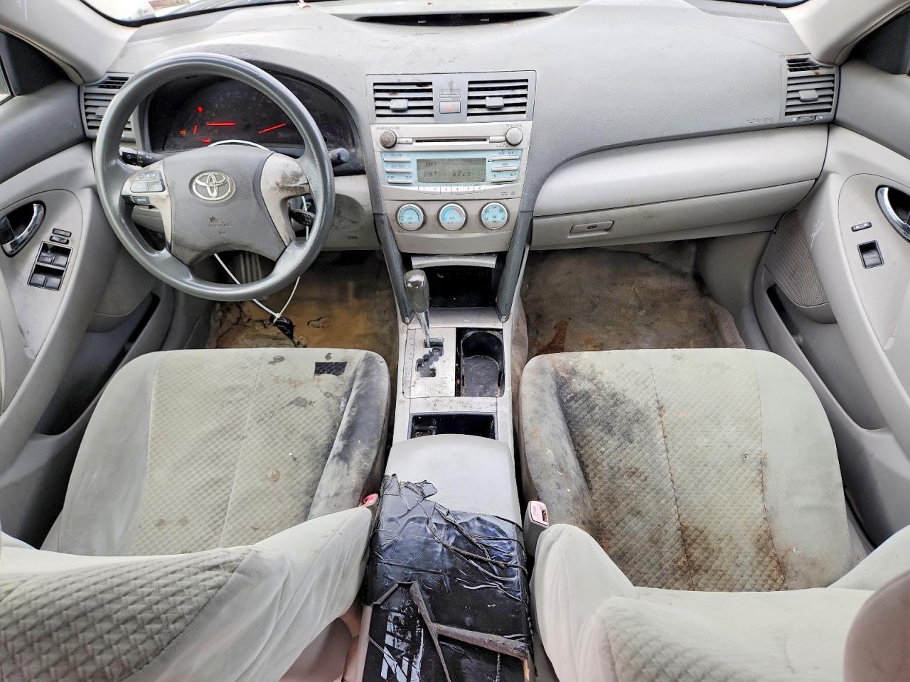 2007 Toyota Camry Le Серебряный vin: JTNBE46K473106482