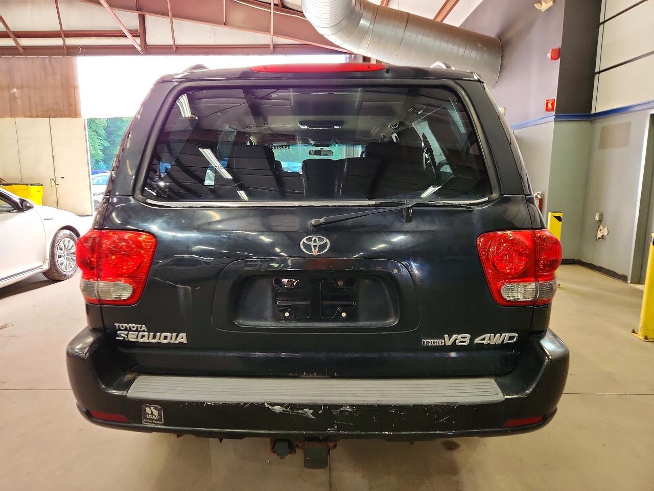 2005 Toyota Sequoia Sr5 Black vin: 5TDBT44A25S251648