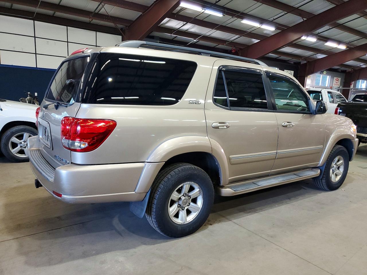 2007 Toyota Sequoia Sr5 Beige vin: 5TDBT44A57S290513