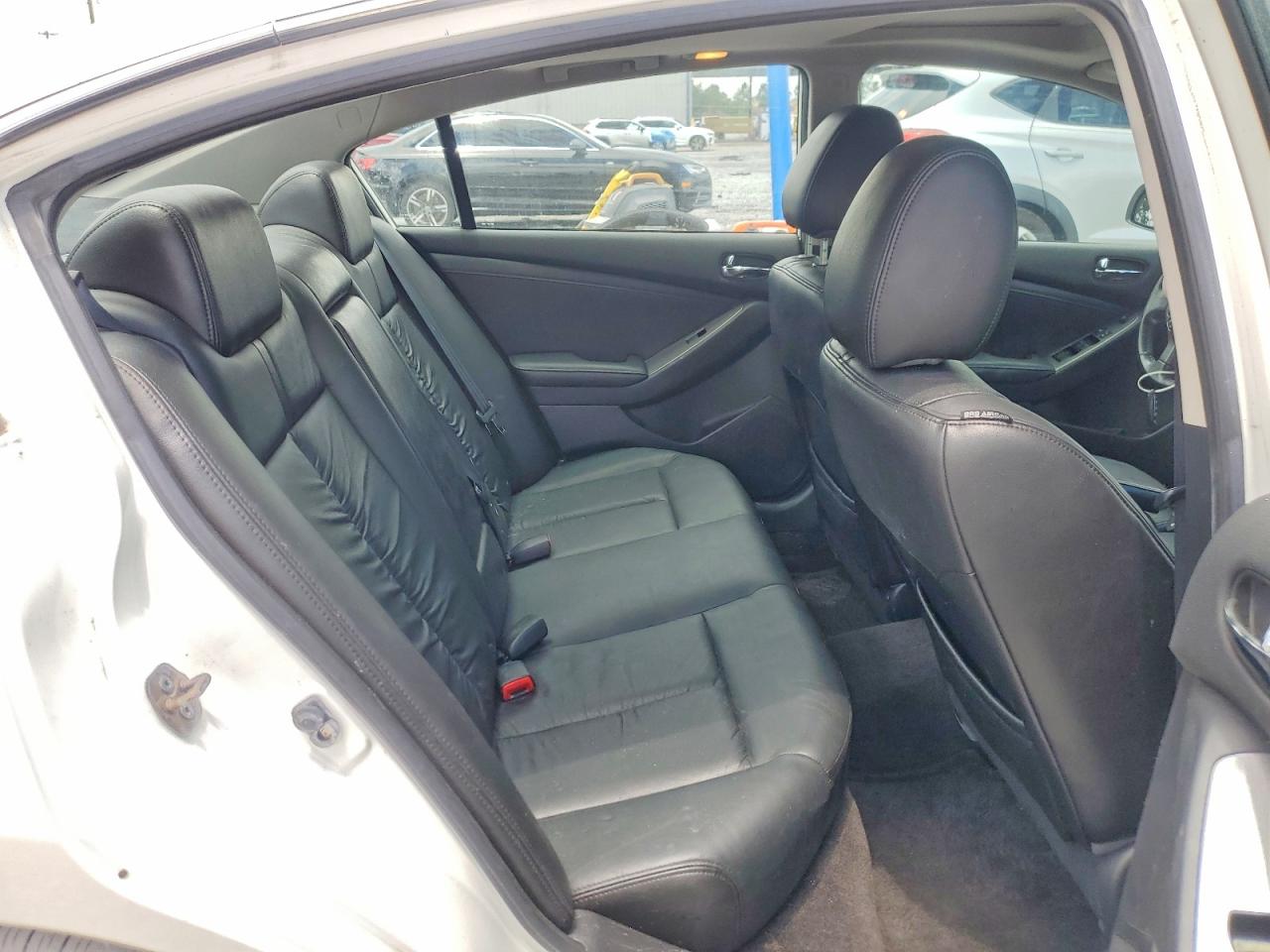 2010 Nissan Altima 2.5 Белый vin: 1N4AL2AP4AN403671