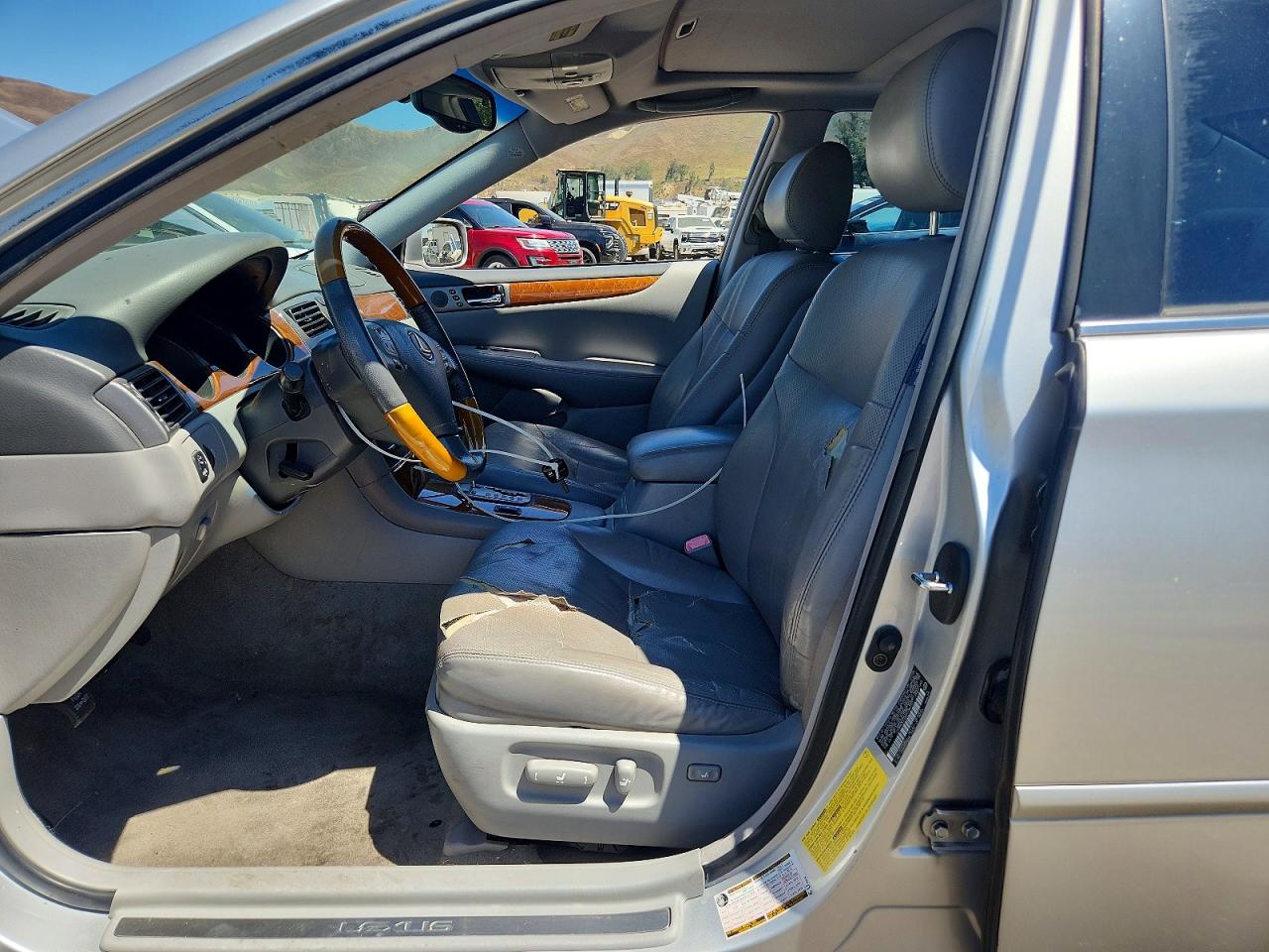 2005 Lexus Es 330 Silver vin: JTHBA30G055136710
