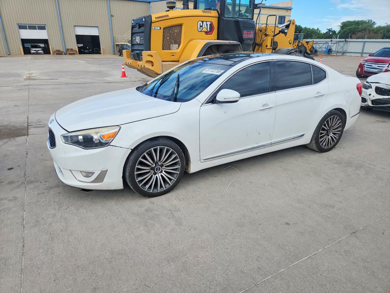 2015 Kia Cadenza Premium White vin: KNALN4D72F5174397