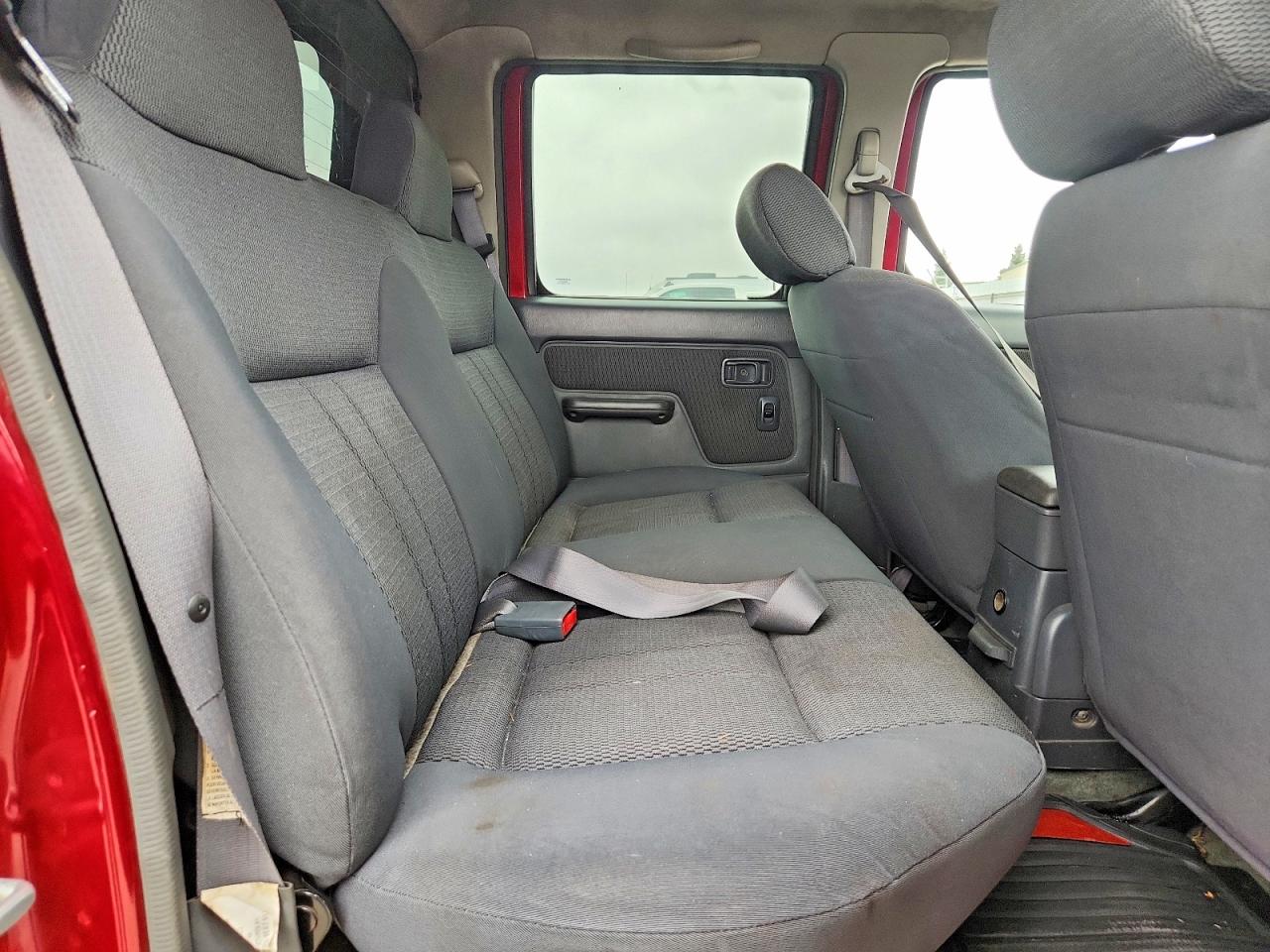 2002 Nissan Frontier Xe-v6 Red vin: 1N6ED29X12C380325