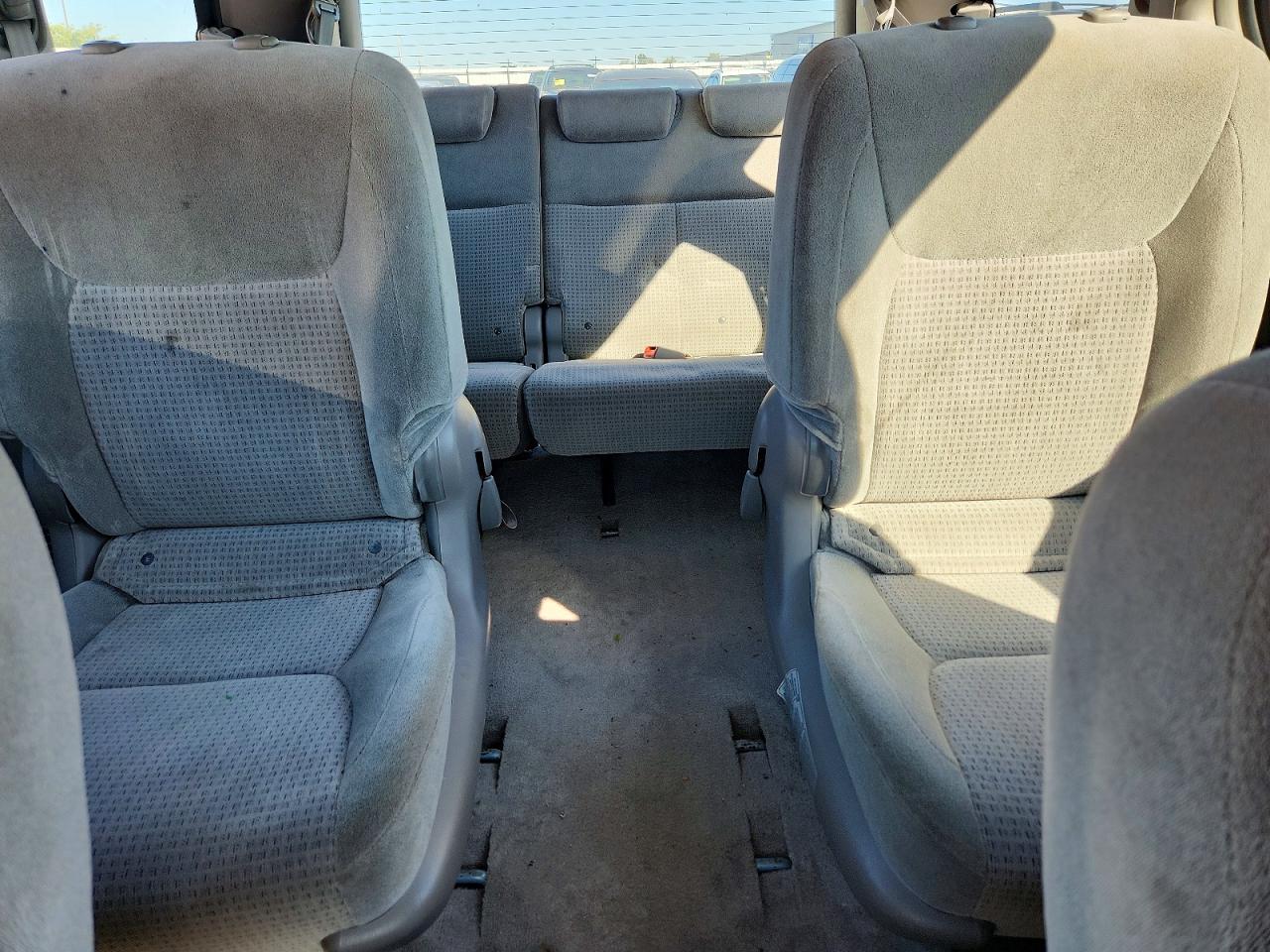 2009 Toyota Sienna Ce 8-passenger Gray vin: 5TDZK23C59S256597
