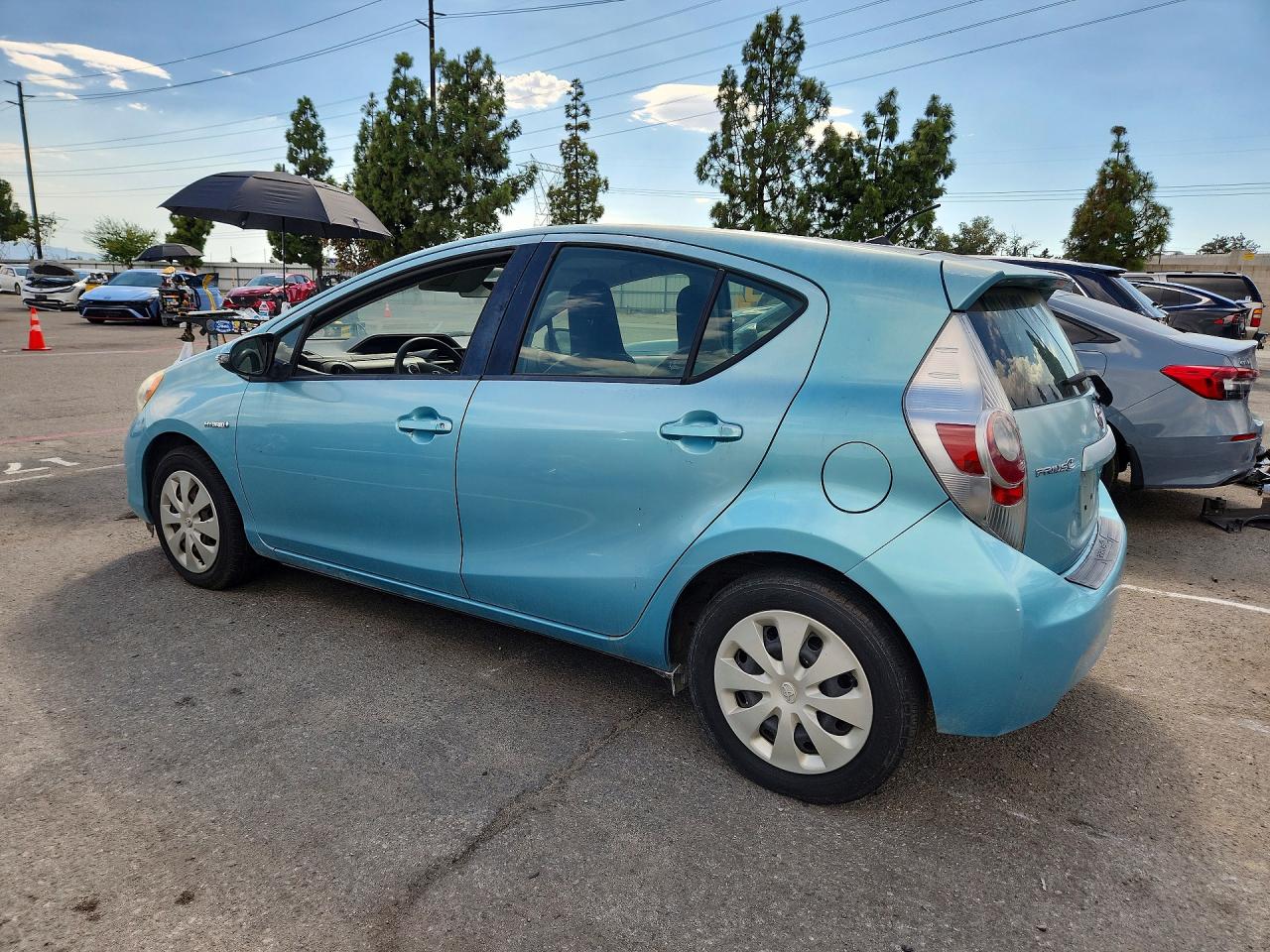 2014 Toyota Prius C One Turquoise vin: JTDKDTB37E1077844