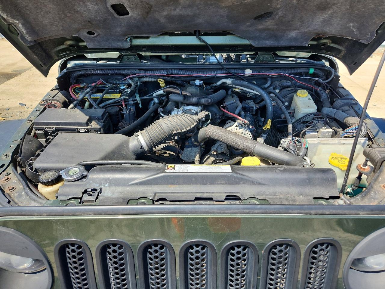 2009 Jeep Wrangler Unlimited Sahara Green vin: 1J4GA59199L733965