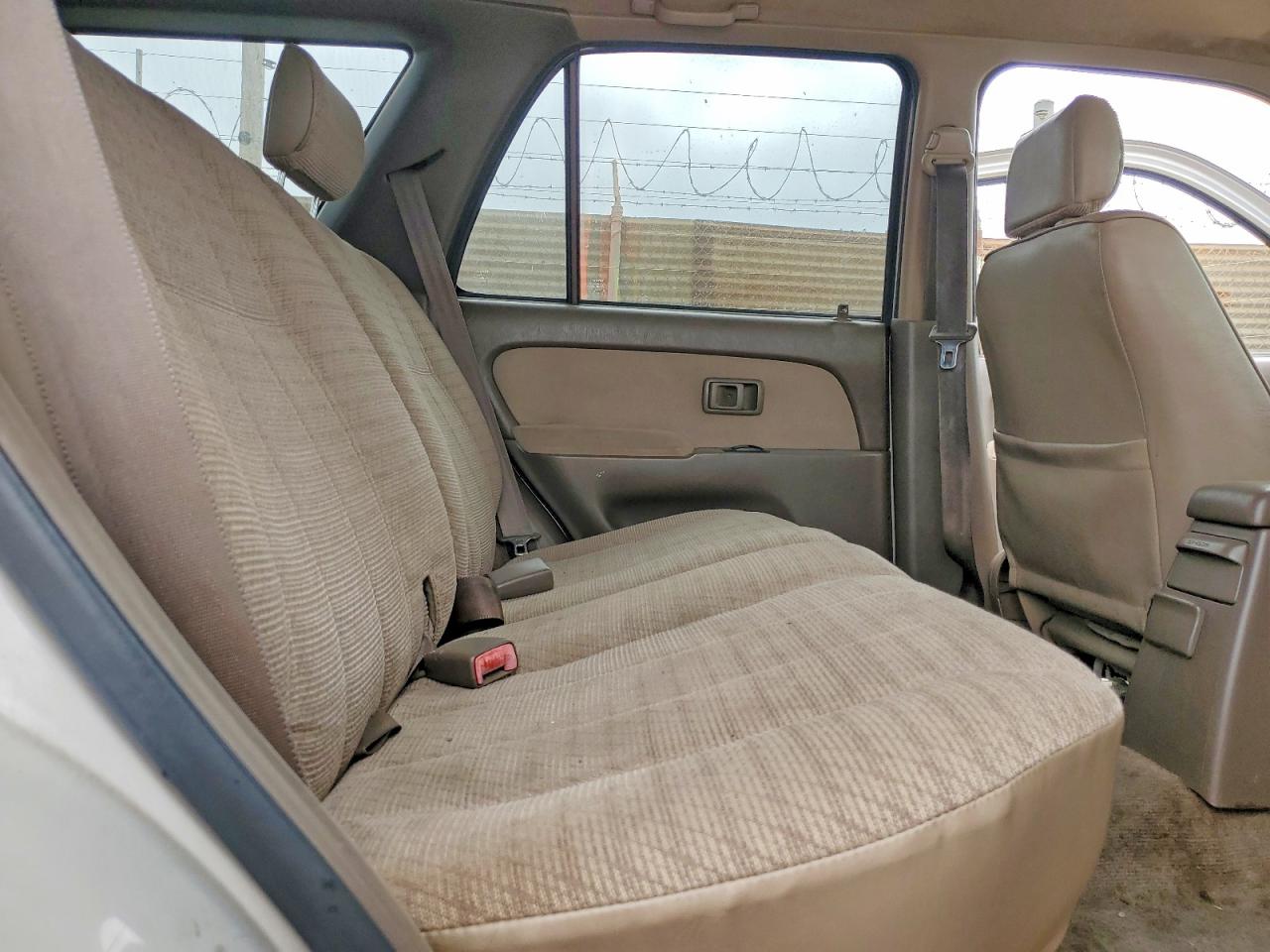 1997 Toyota 4runner Base Beige vin: JT3GM84R3V0016943