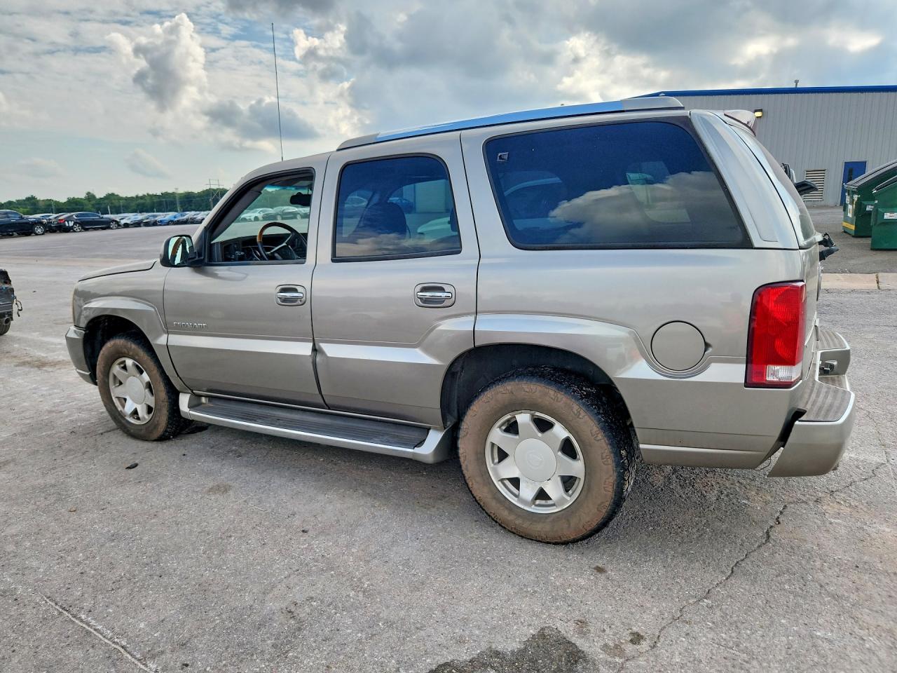2002 Cadillac Escalade Luxury Tan vin: 1GYEK63N32R144113