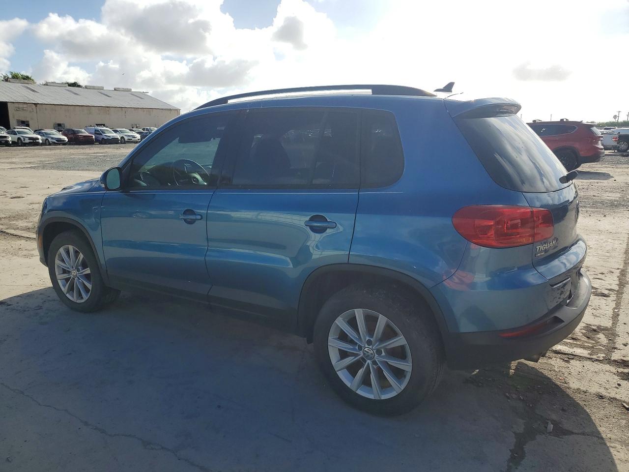 2017 Volkswagen Tiguan S Blue vin: WVGAV7AX8HK045466